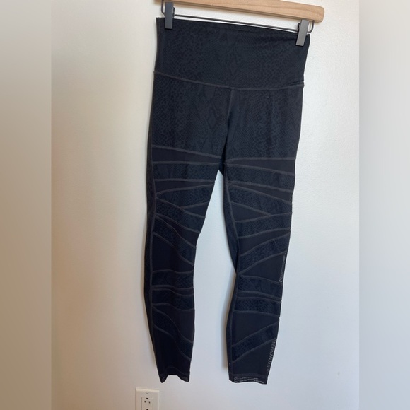 Lululemon High Times Pant *Tech Mesh Desert Snake Deep Coal Black - Picture 7 of 12